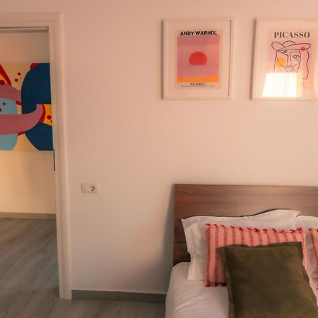 Sunset Apartment - Central Apt With Rooftop Garden Bucarest Extérieur photo
