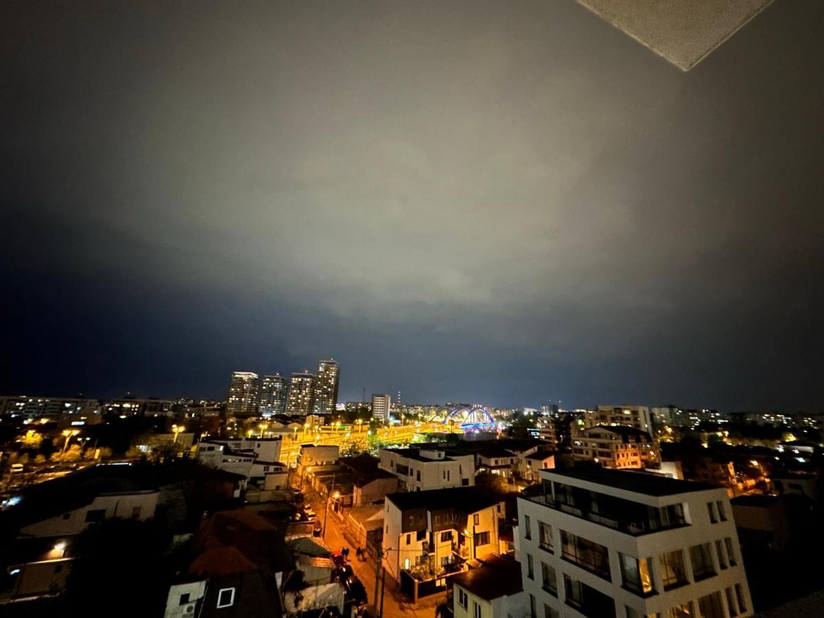 Sunset Apartment - Central Apt With Rooftop Garden Bucarest Extérieur photo