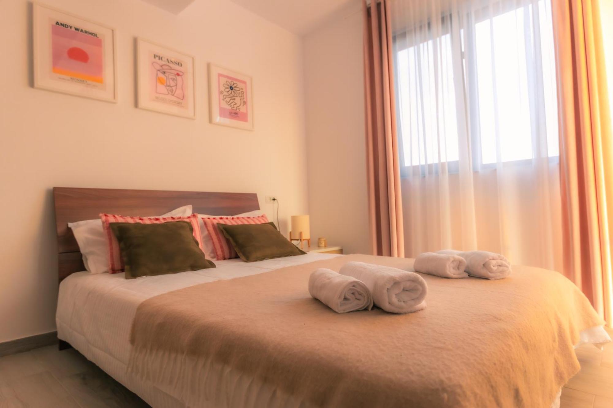 Sunset Apartment - Central Apt With Rooftop Garden Bucarest Extérieur photo
